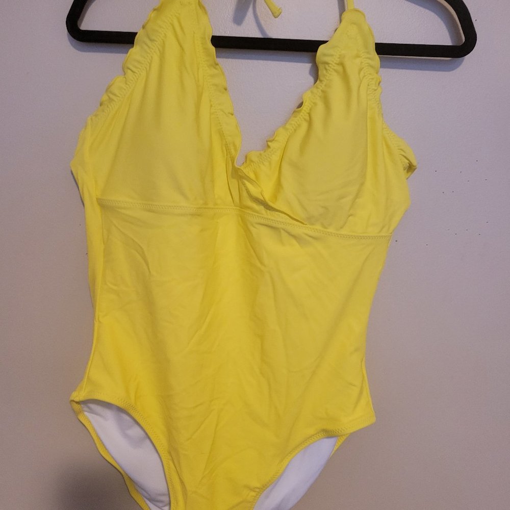 ONE PIECE SWIM SUIT